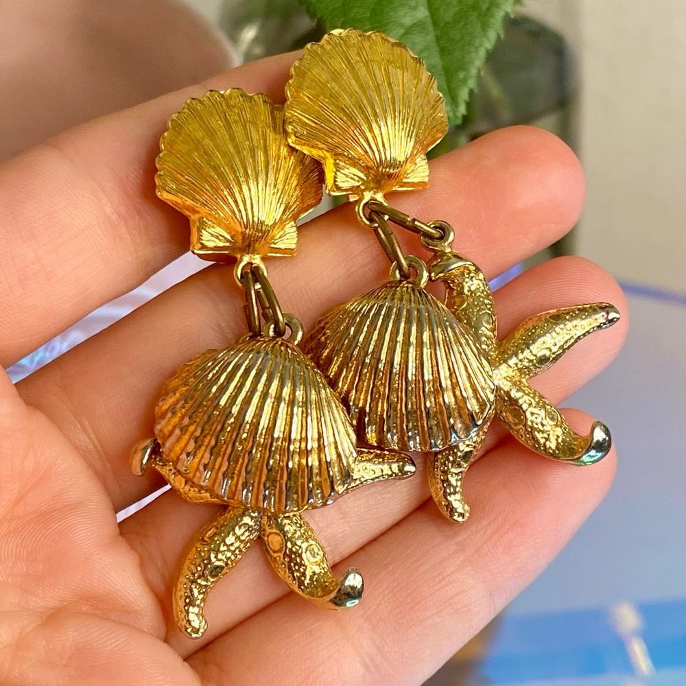 90s Gold Starfish & Shell Dangly Clip On Earrings Nautical Preppy Summer